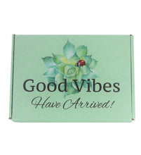 Load image into Gallery viewer, Happy Holidays - Natural / Organic Gift Box - Gift Good Vibes