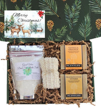 Load image into Gallery viewer, Merry Christmas Natural Bath Set Gift Box - Gift Good Vibes
